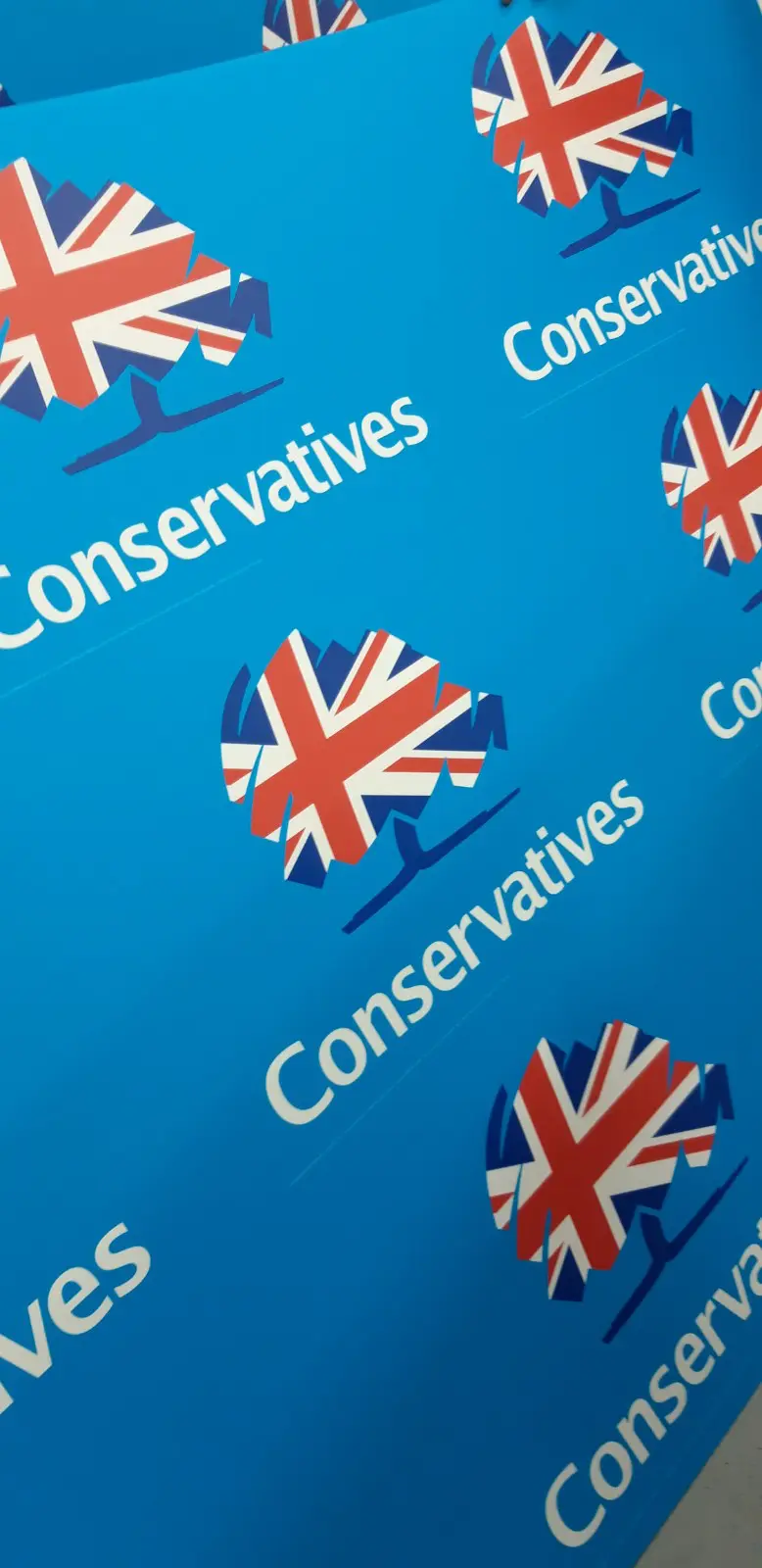 Sticking to Success: The Impact of Stickers in Political Election Campaigns